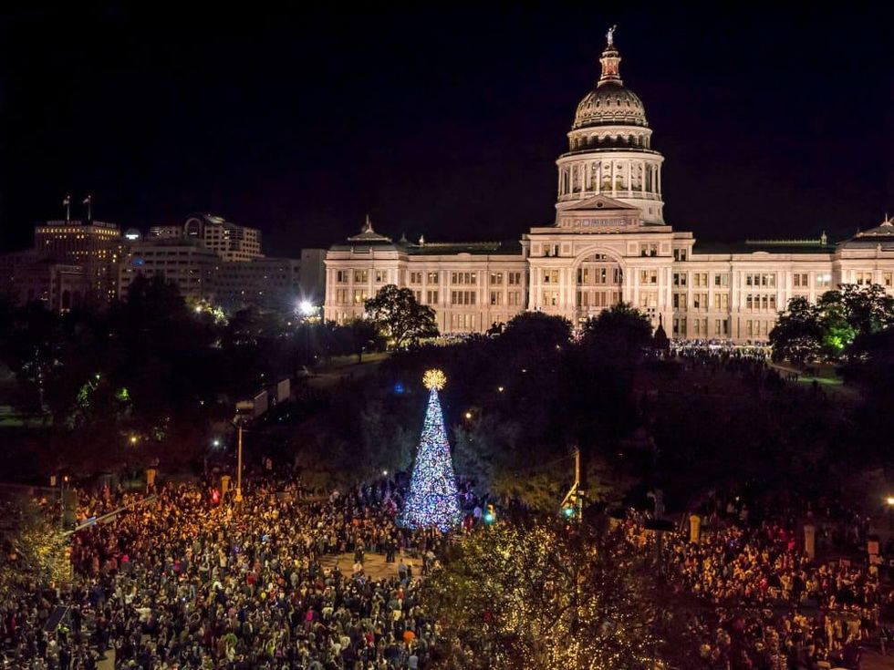KUT and Downtown Austin Alliance presents Holiday Sing-Along and Downtown Stroll