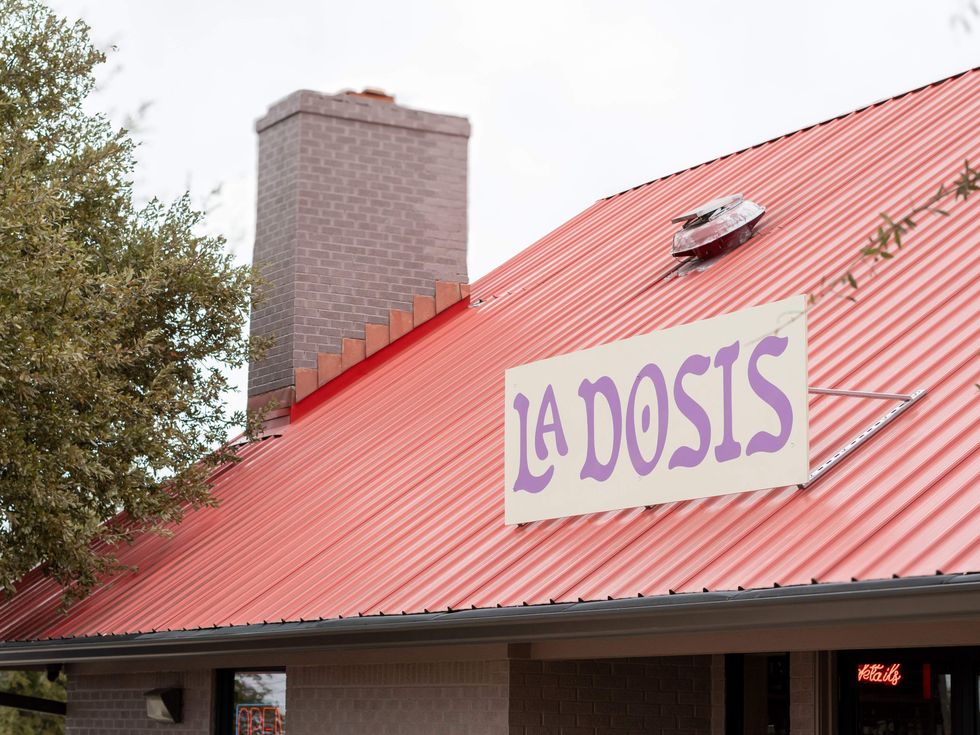 La Dosis Cedar Park sign