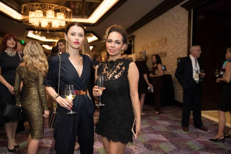 Lana Carlson, Leslie Gossett