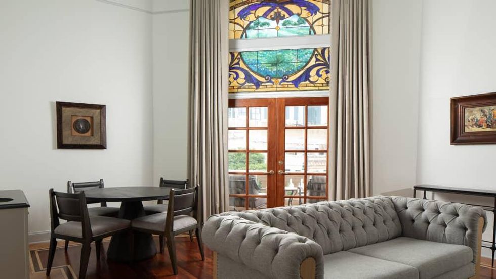 LBJ suite living room