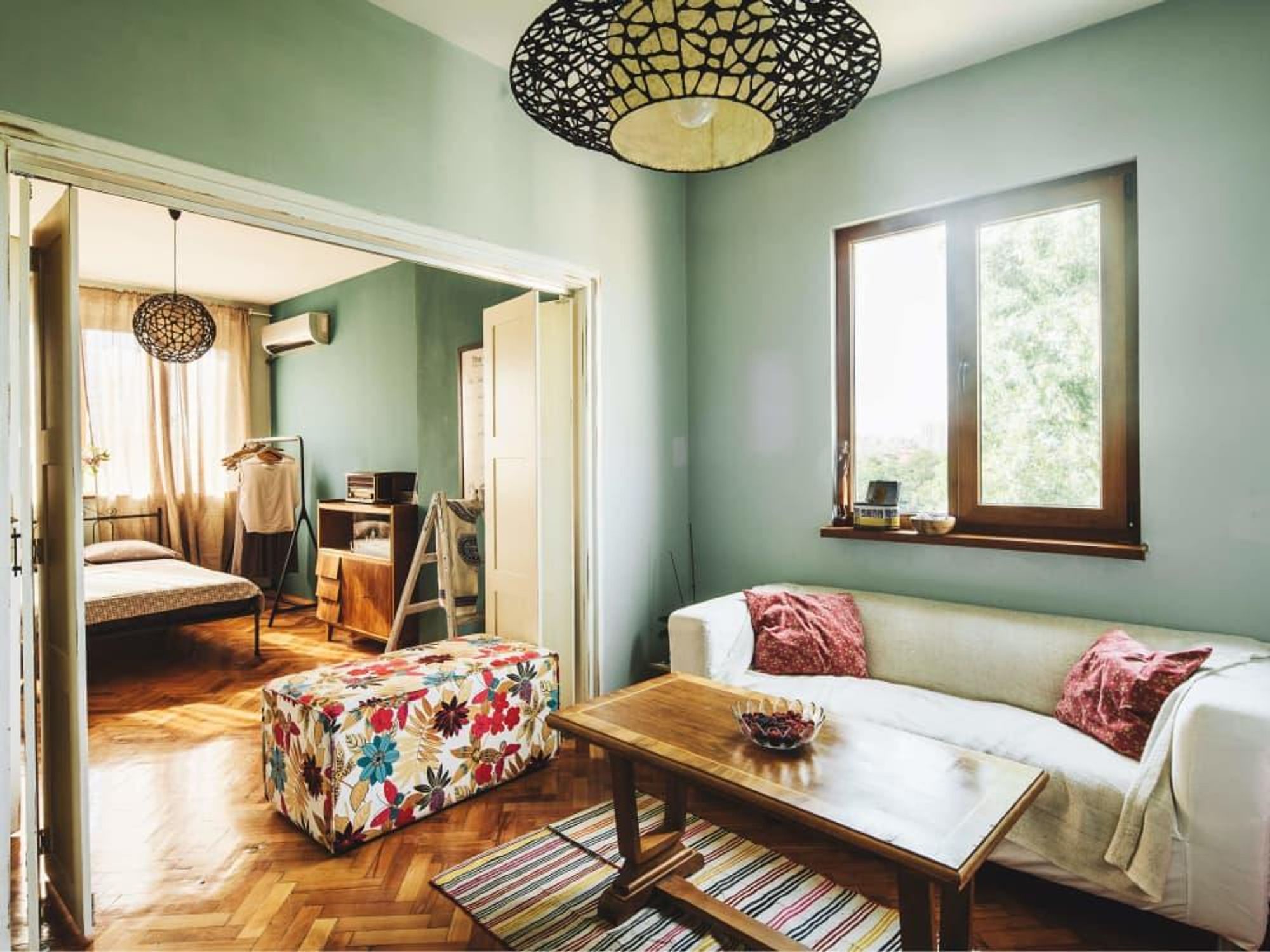 Leaseful interior shot