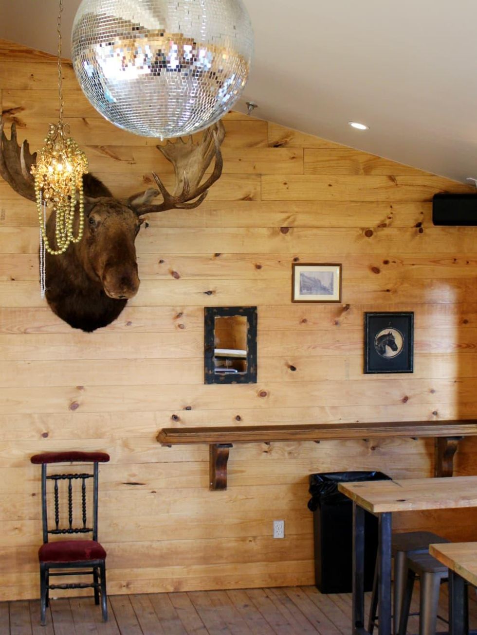 Lustre Pearl Rainey March 2016 corner moose interior