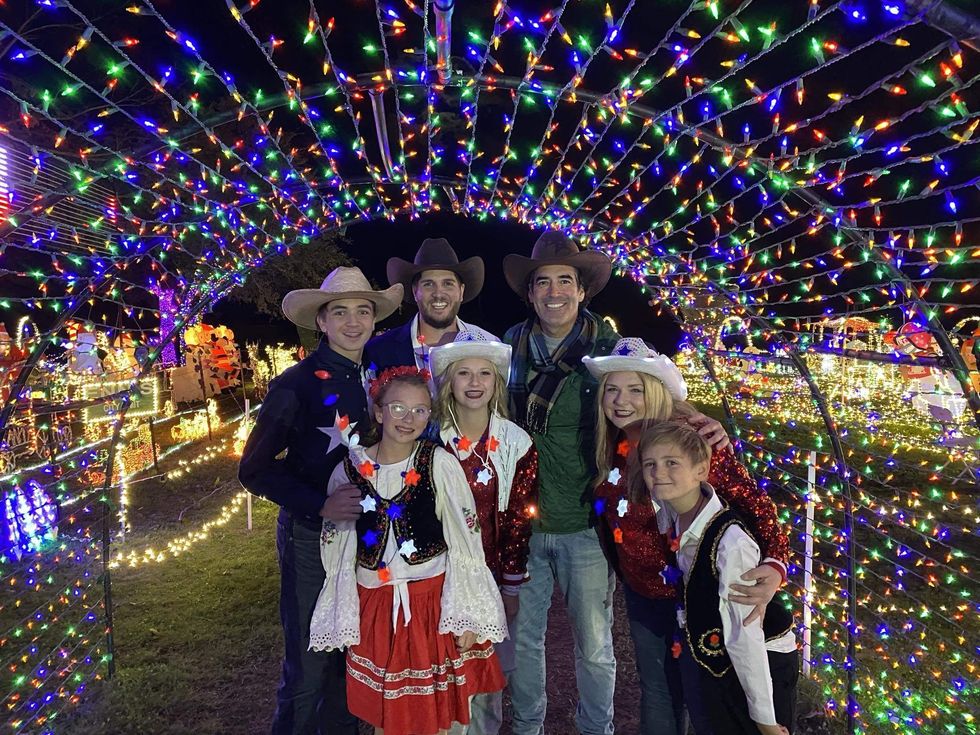 Mach Christmas Display, Ennis, Great Christmas Light Fight