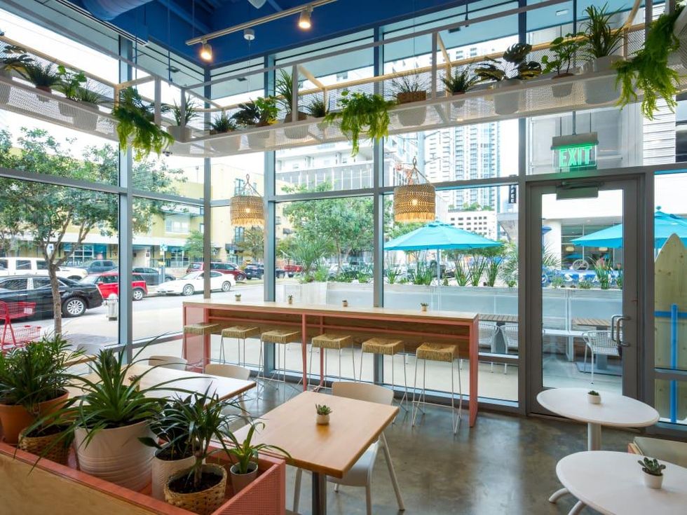 Malibu Poke interior 2