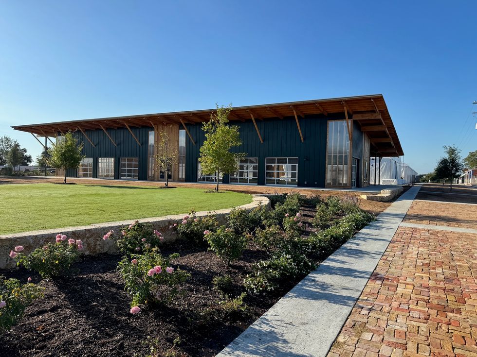 Round Top antique hub debuts new hall fit for year-round use ...