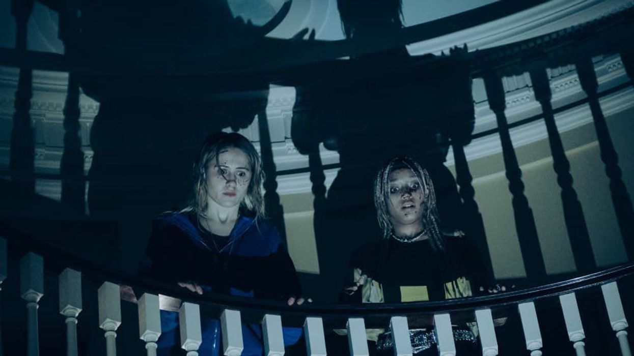 Maria Bakalova and Amandla Stenberg in Bodies Bodies Bodies