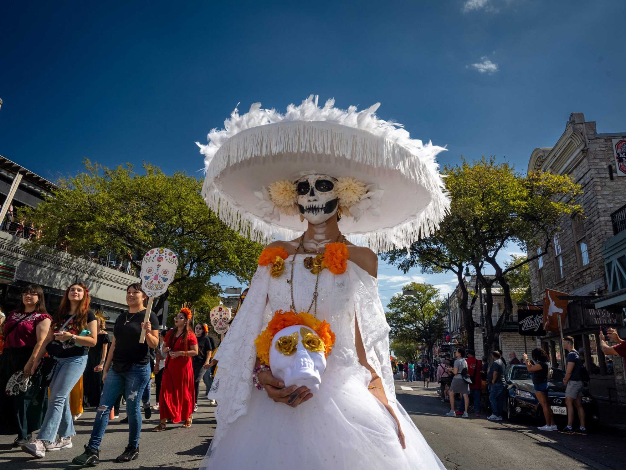 Mexic-Arte Museum Viva La Vida Parade