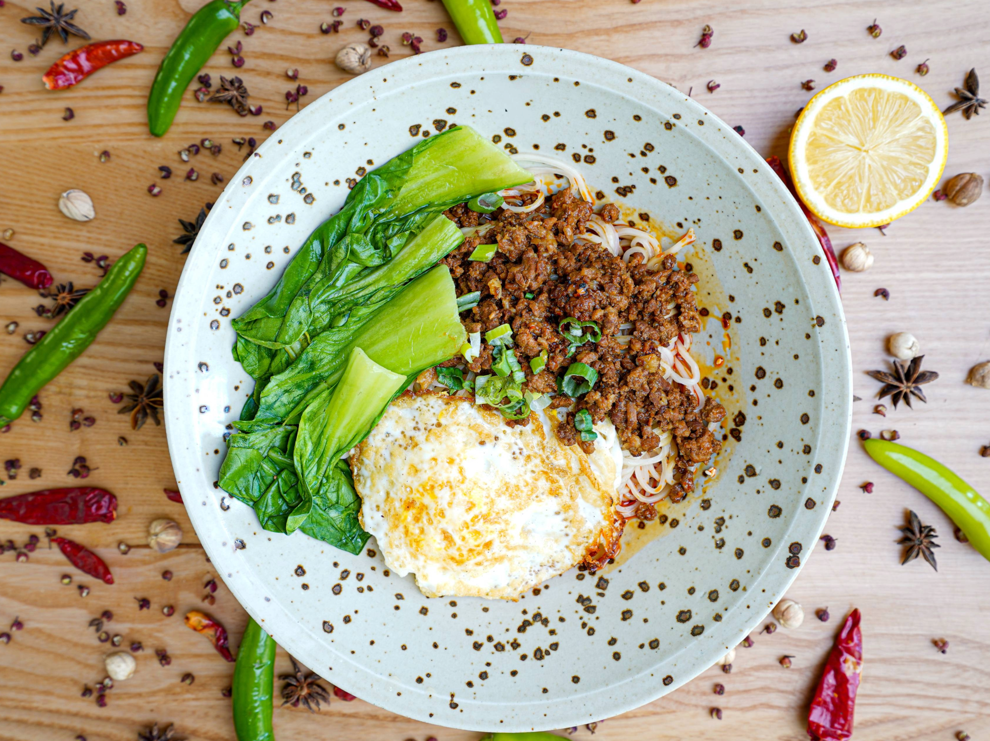 Mian & Bao zajiang noodles