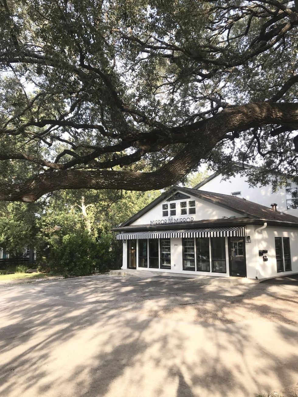 Mirror Mirror North Austin hair salon