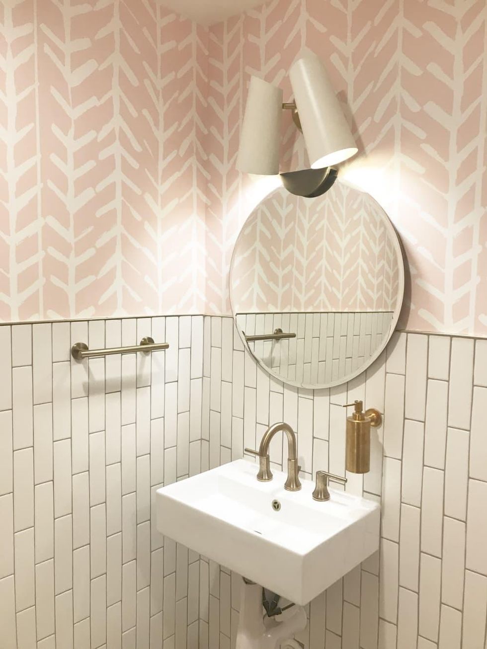 Mirror Mirror North Austin hair salon