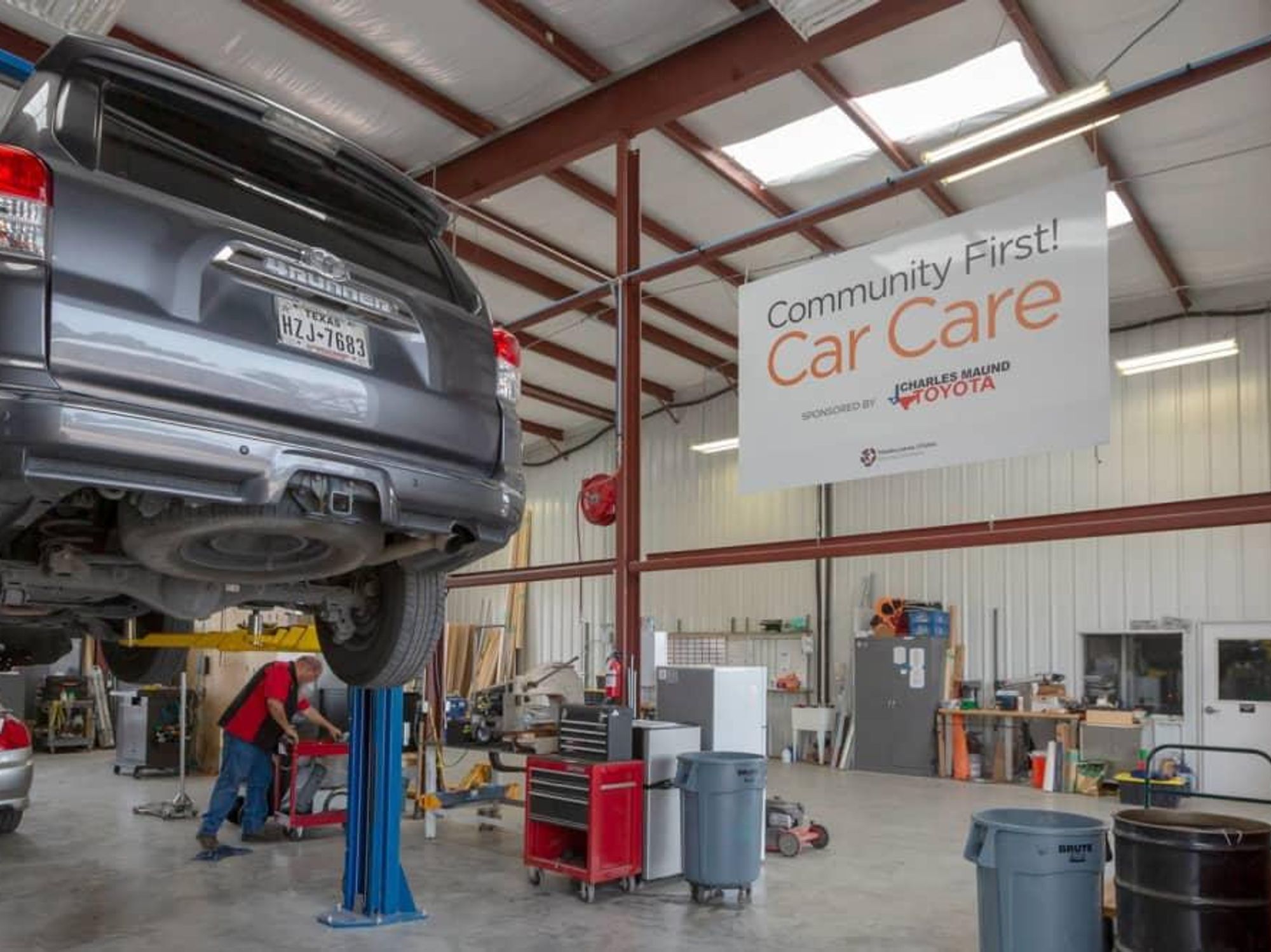 Mobile Loaves and Fishes Community First Village car service center