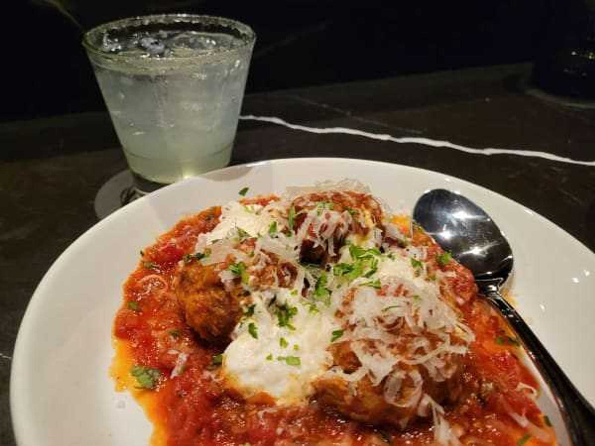 Moderna Bar & Pizzeria Austin