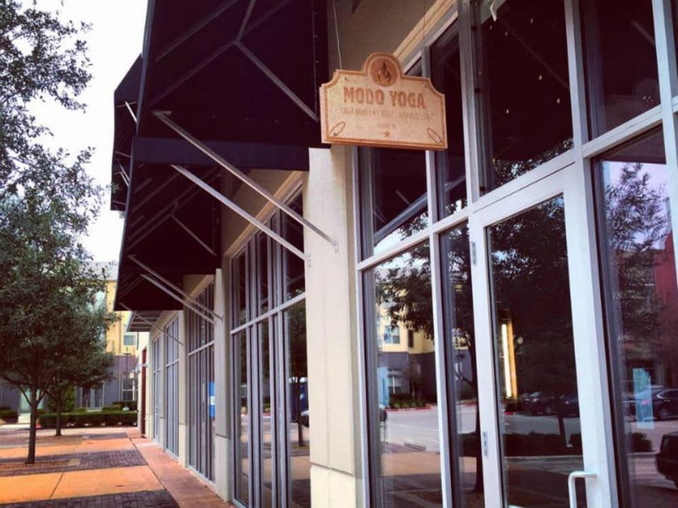 Modo Yoga Austin_Crestview_exterior sign_2015