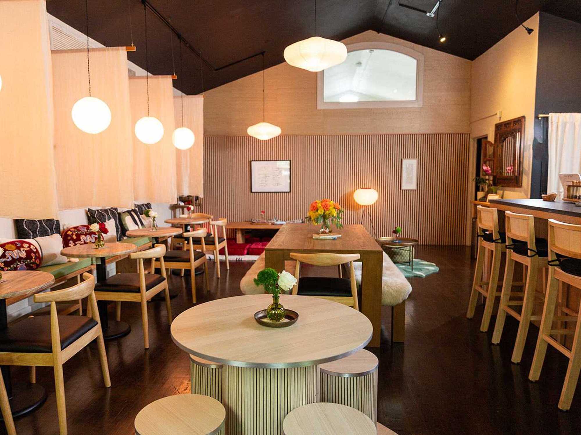 Moment of Tea interior