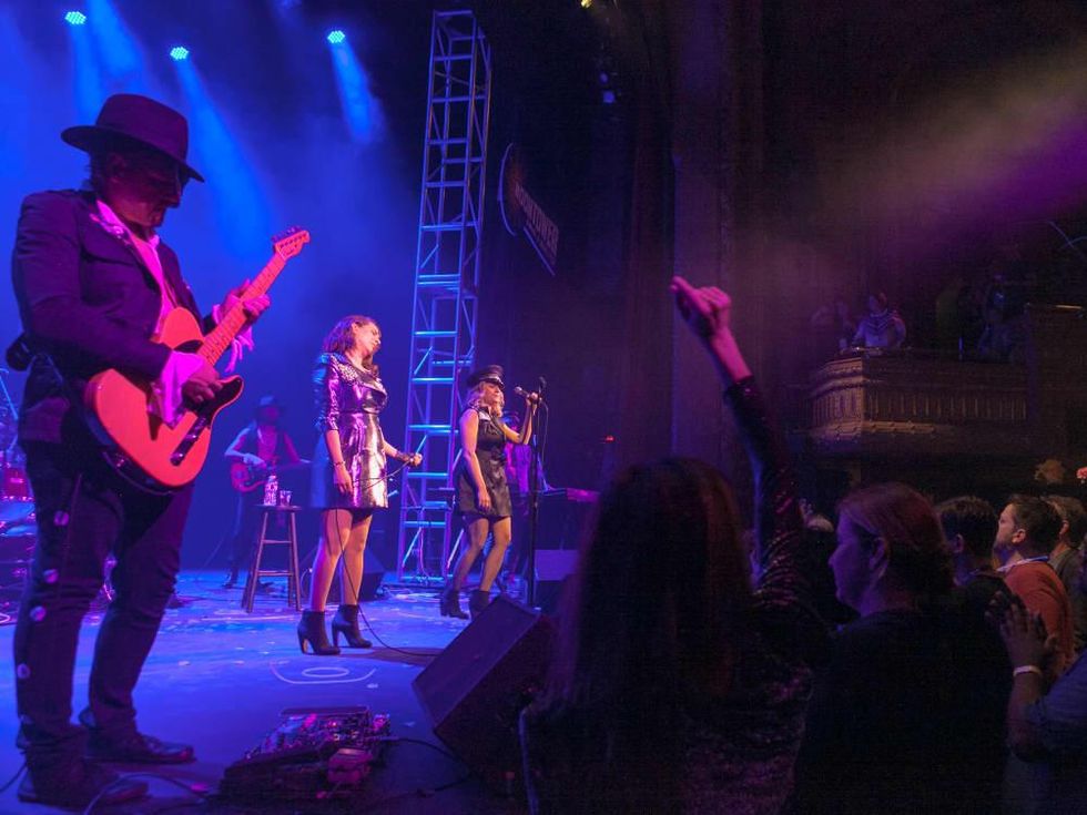 Moontower Comedy and Oddity Festival 2016 Princess cover band Maya Rudolph Gretchen Lieberum