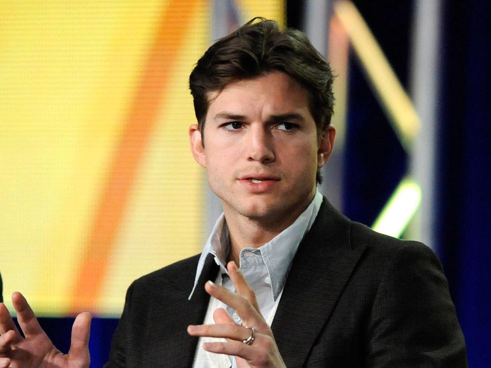 News_Ashton Kutcher_hair cut_shaved_January 2012