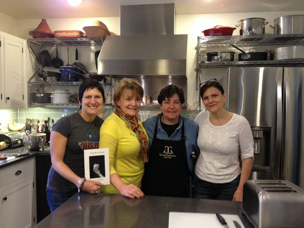 News_Gateway_Gueshouse_Class_Cooks_Cindy_Oct_2013