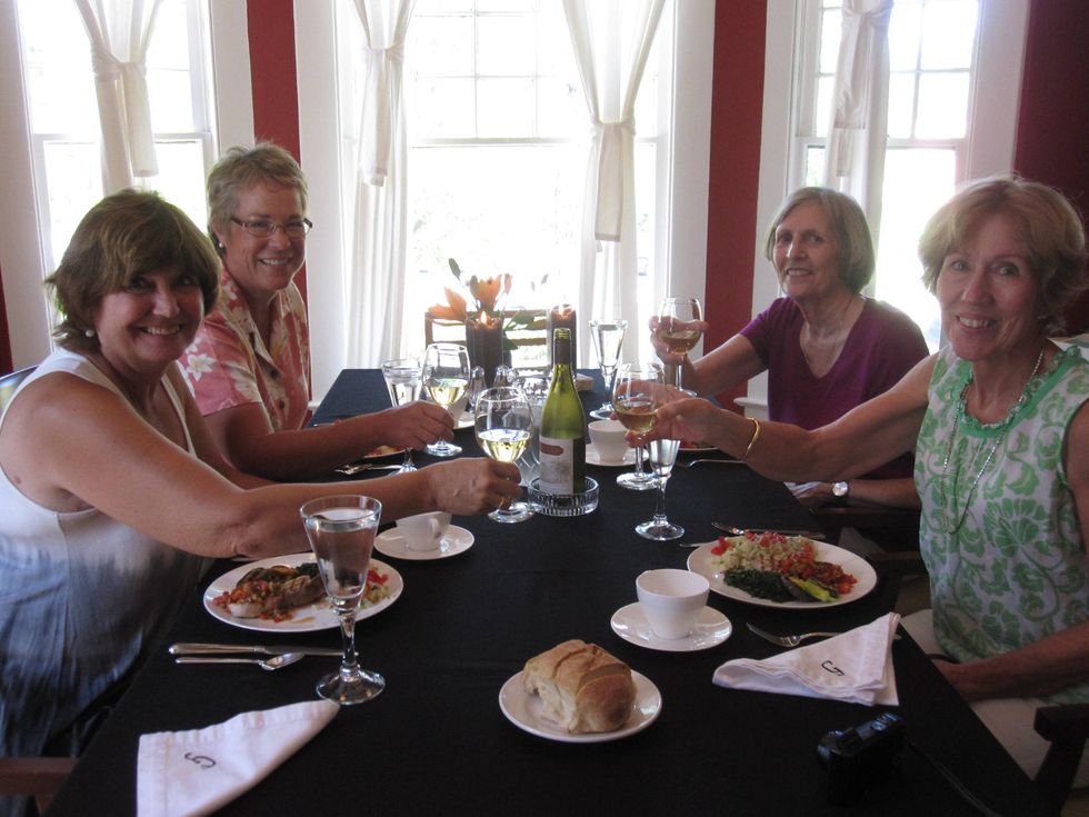 News_Gateway_Guesthouse_Holiday_Cooking_Cindy_Oct_2013