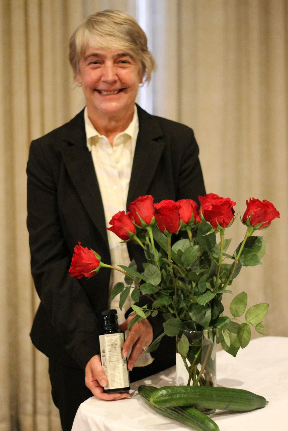 News_Leslie_Grace_Cindy_Oct_2013