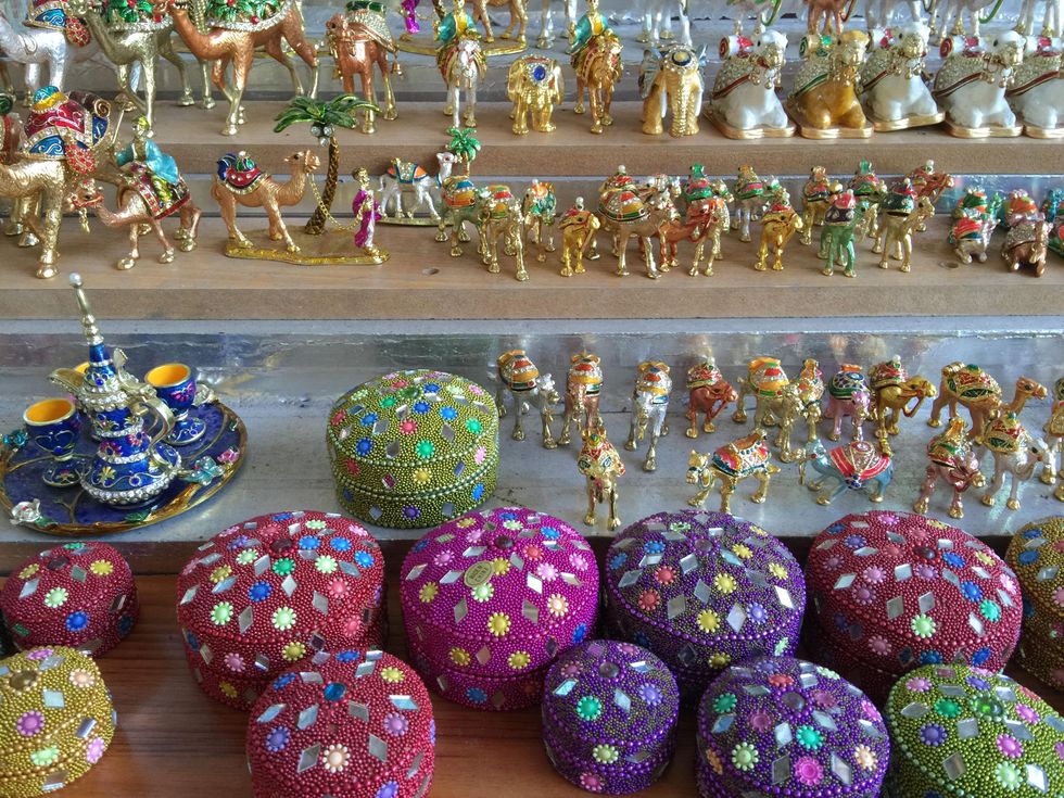 News, Shelby, Dubai textile market, January 2015