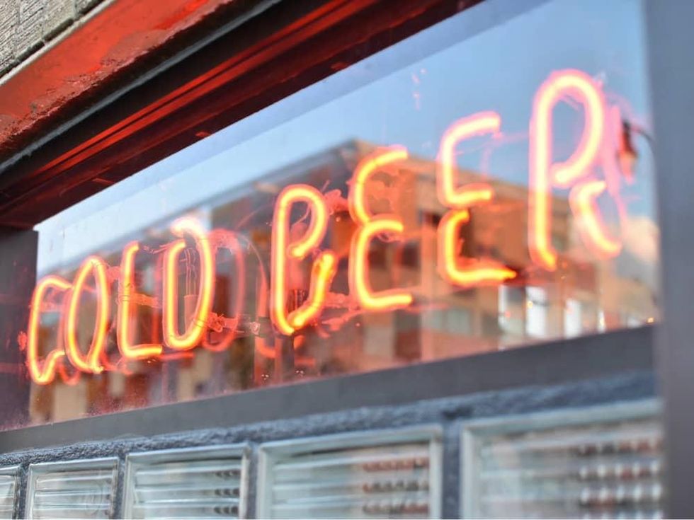 Nickel City cold beer sign