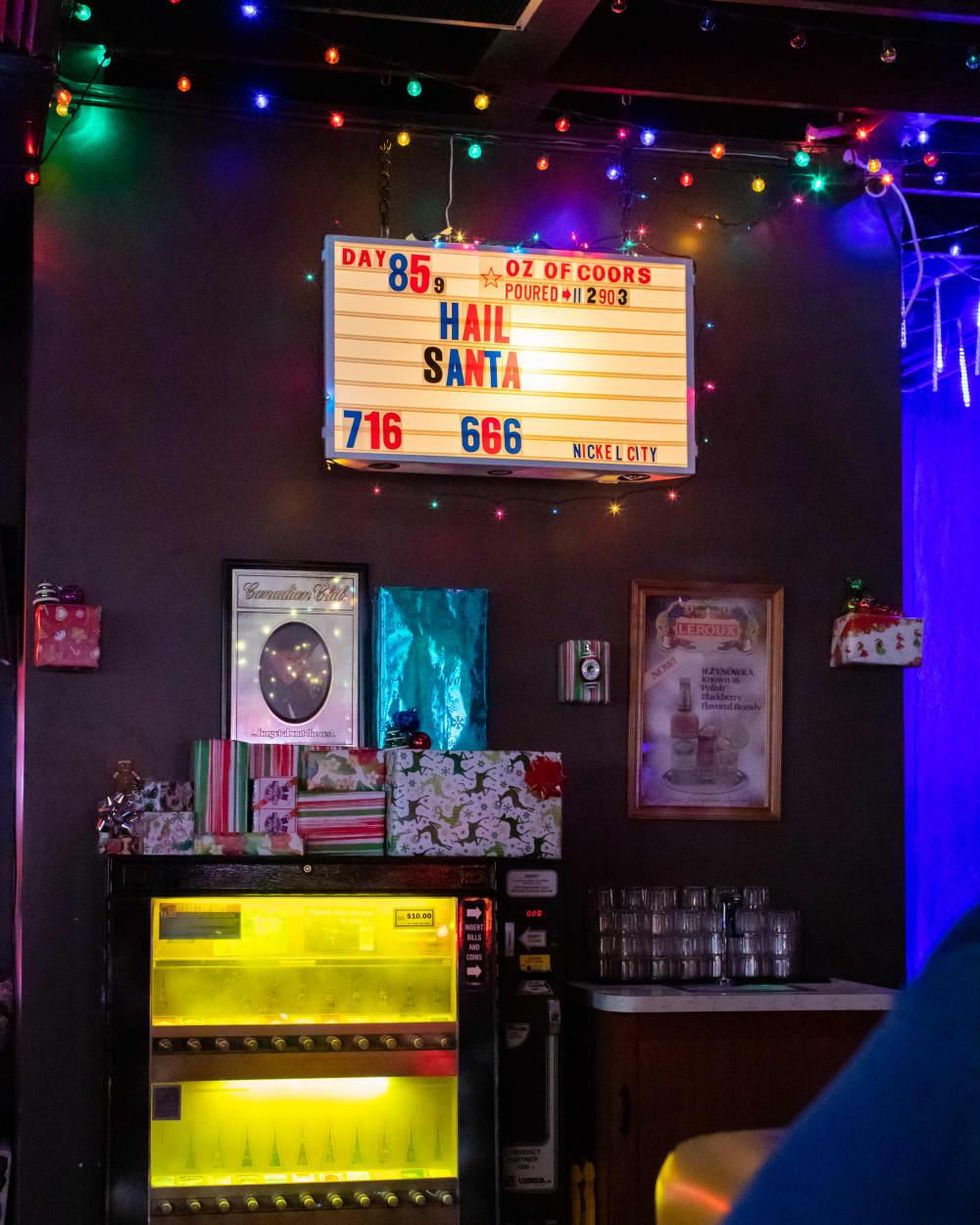 Nickel City Sippin' Santa