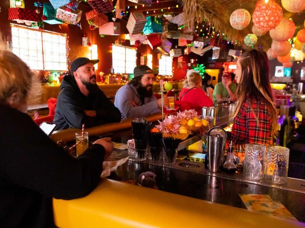 Nickel City Sippin' Santa