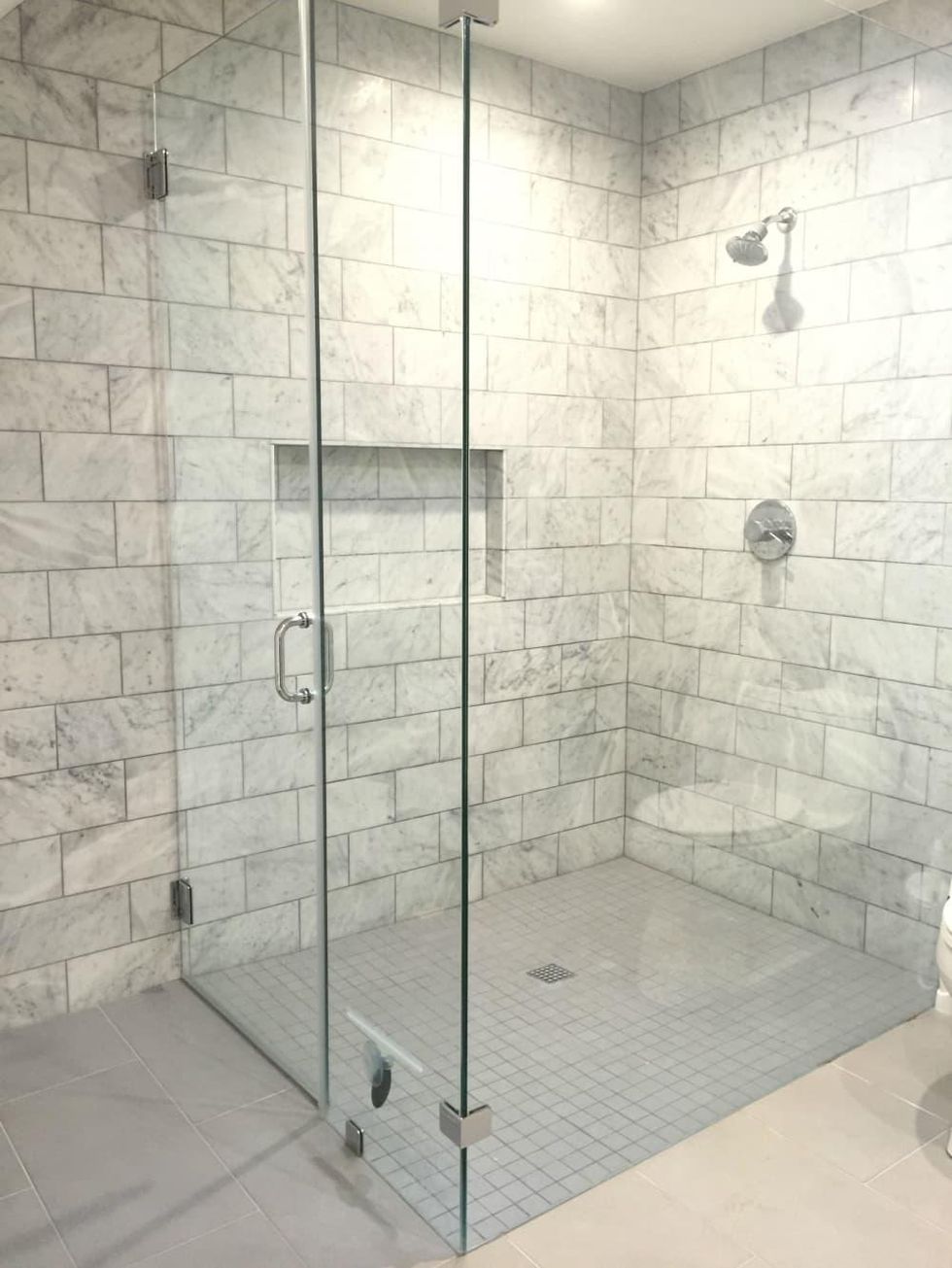 No curb/zero entry shower