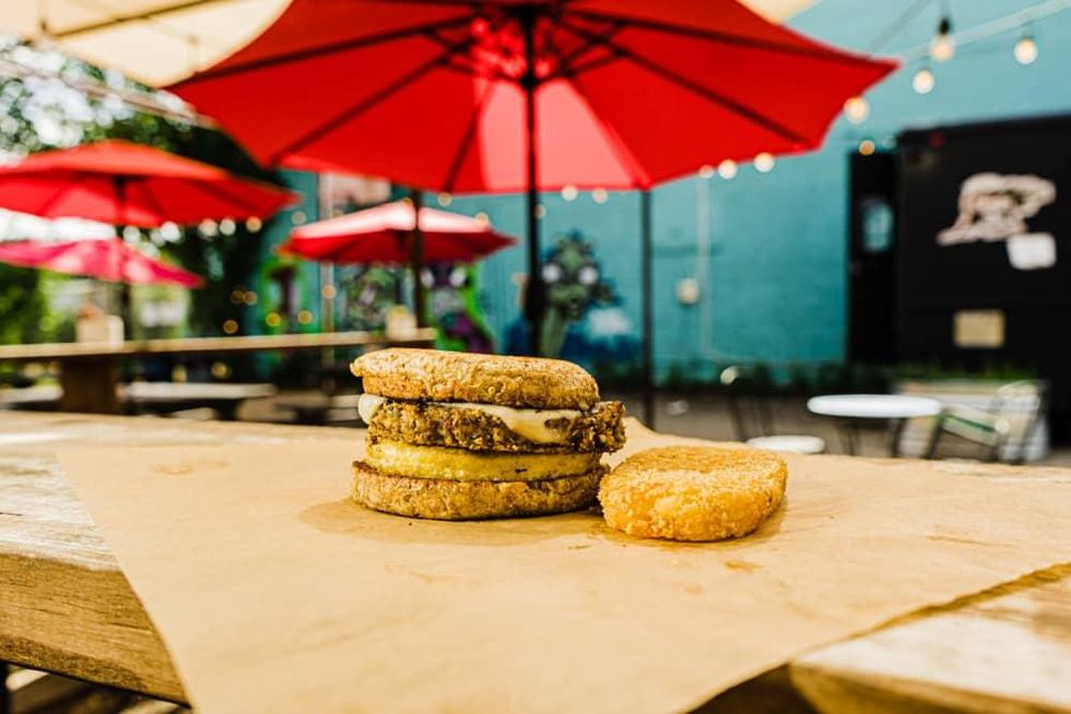 Nom Burger breakfast sandwitch Breakfast Muffin Sammy