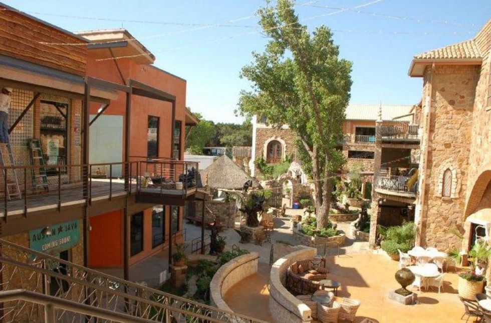 Oasis Texas interior