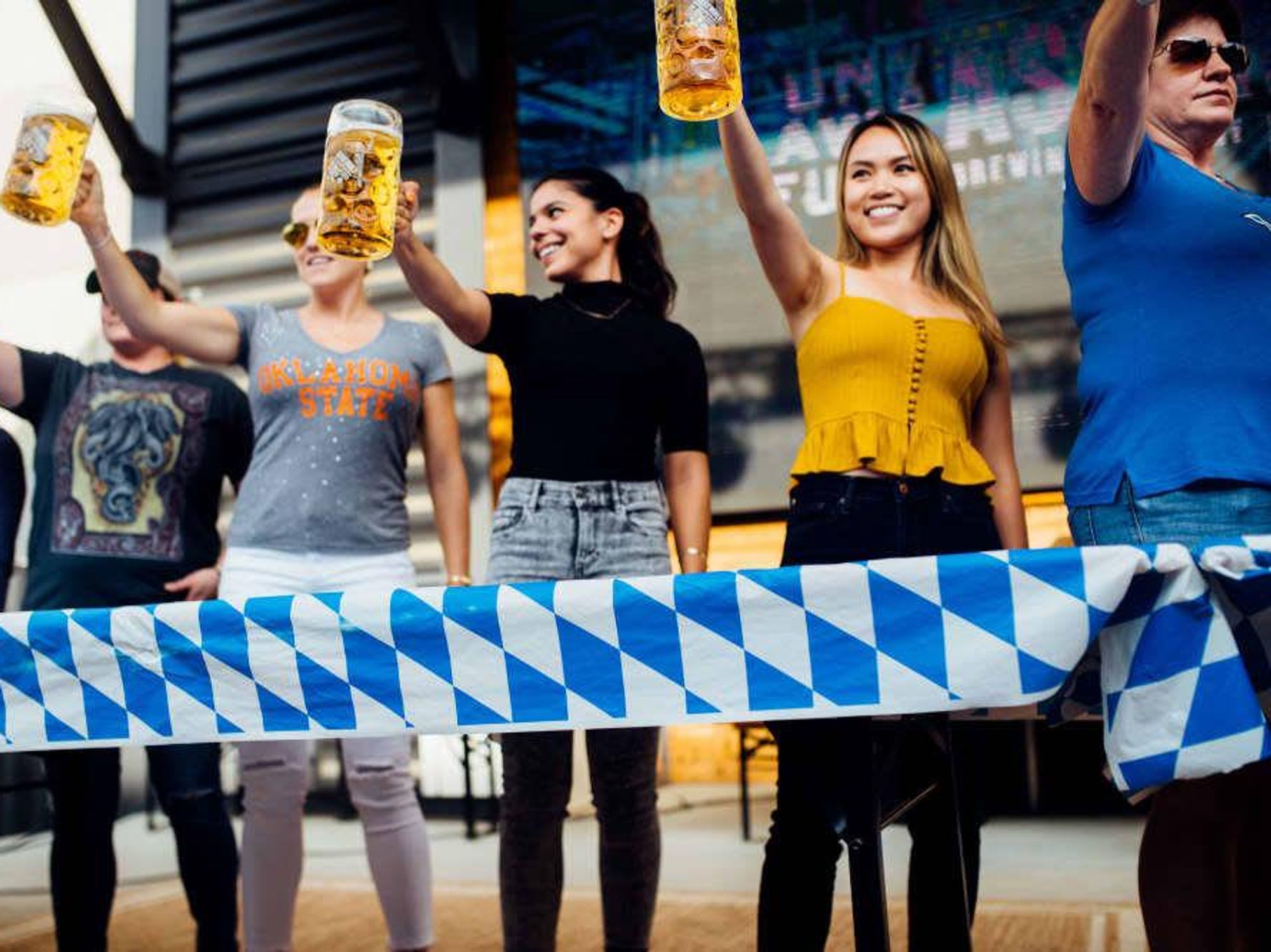 Oktoberfeast stein-hoisting competition