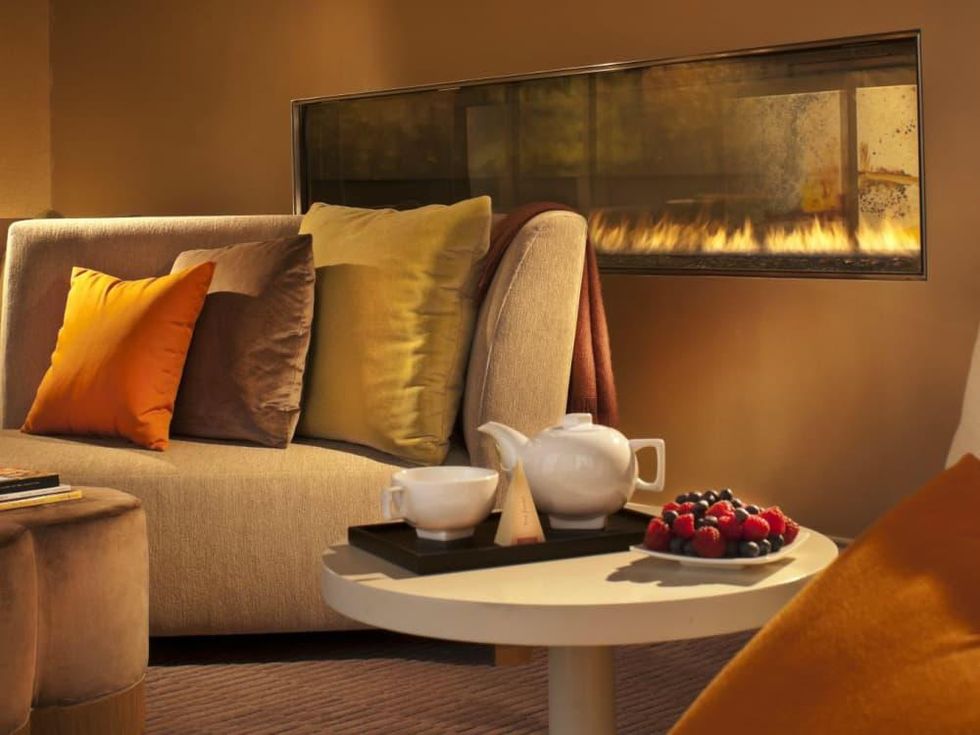 Omni Dallas spa relaxation room