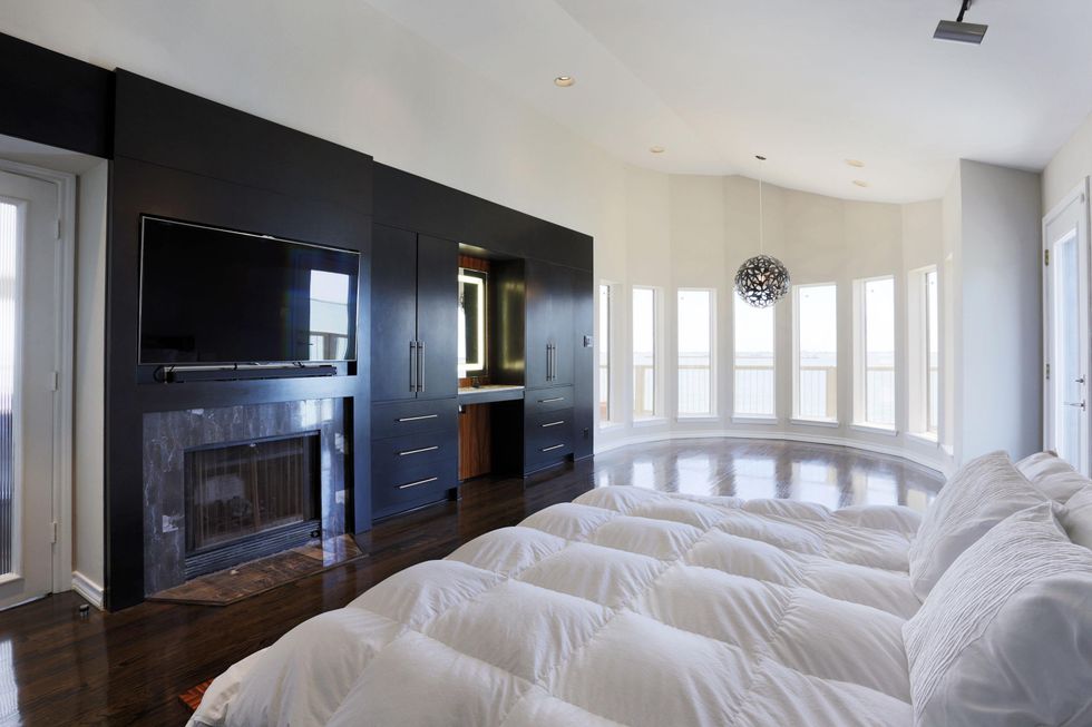 On the Market 102 Lanai St. Tiki Village Galveston August 2014 master 2