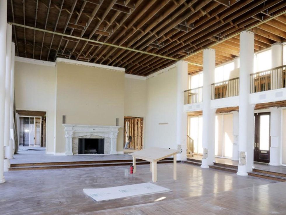 On the Market 20 Farnham Park Dr. February 2015