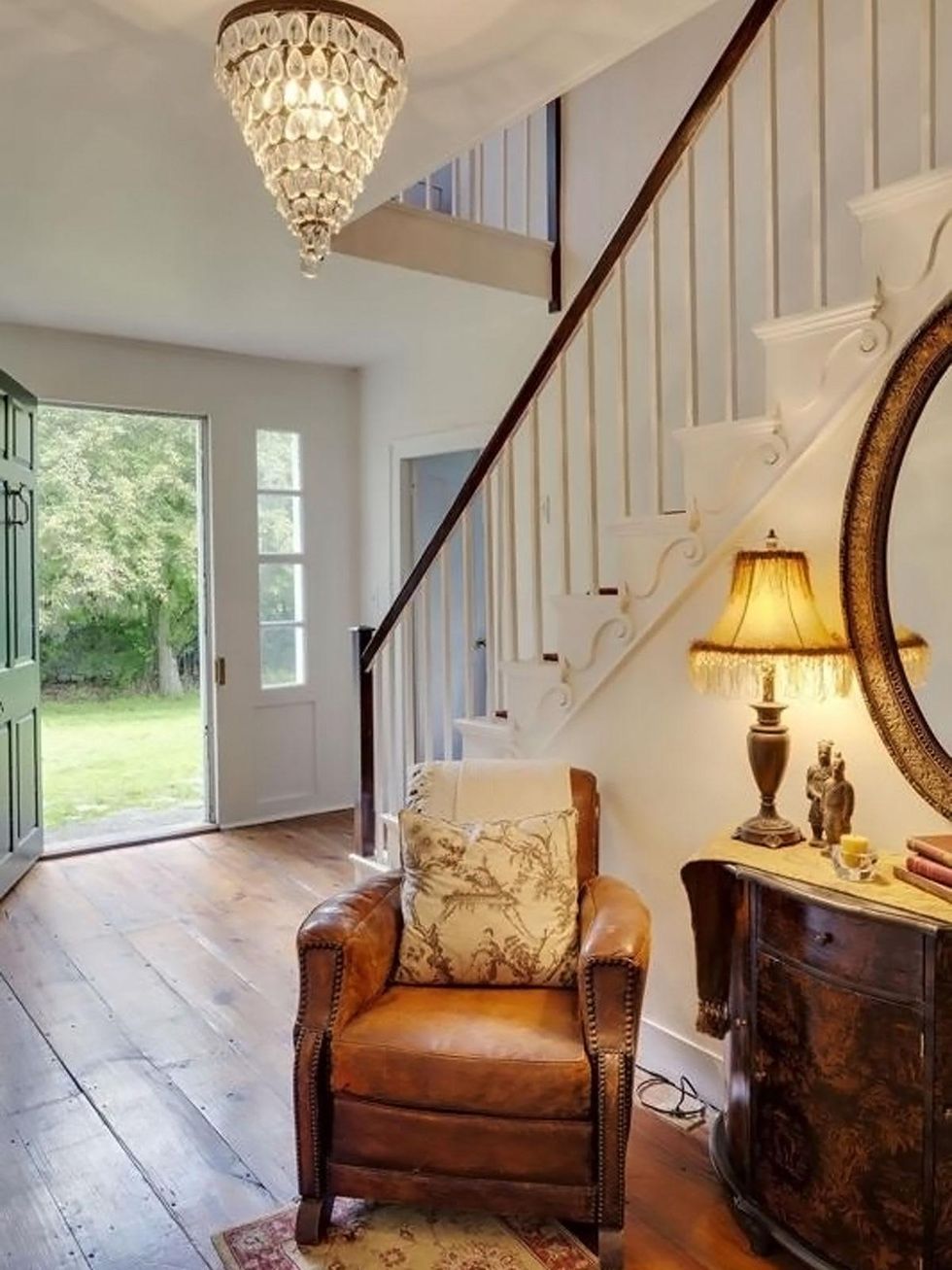 On the Market Renee Zellweger 1774 house in Connecticut September 2014 entry