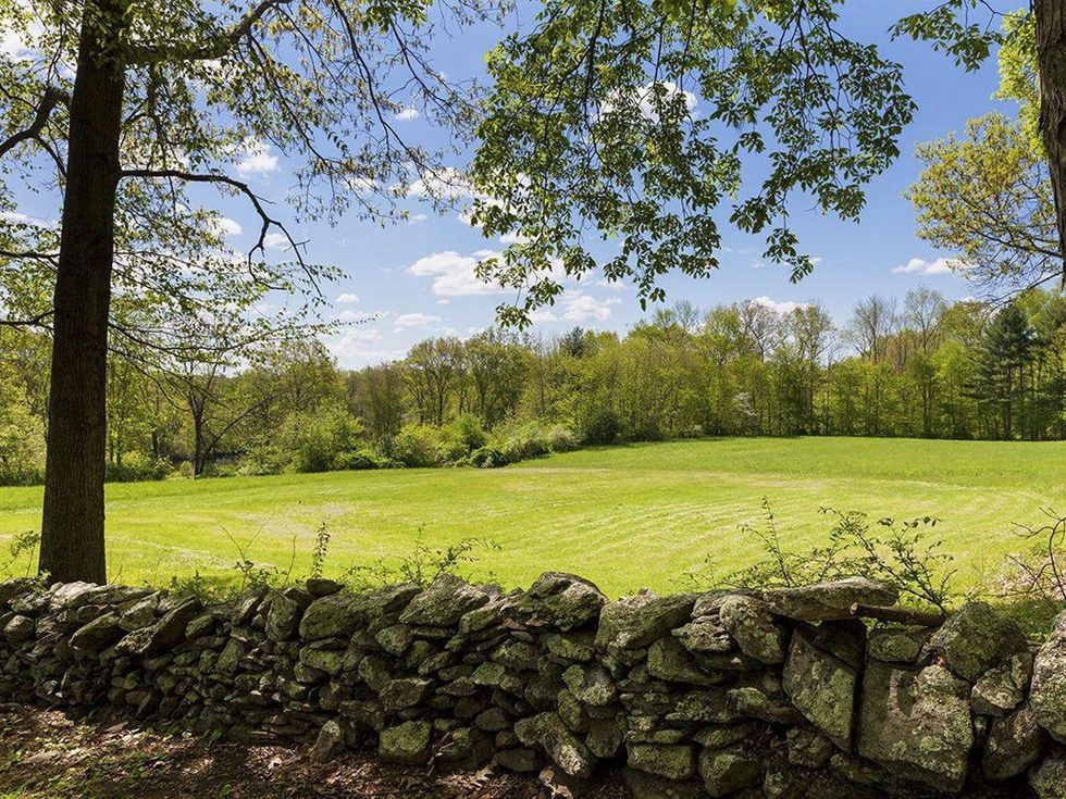 On the Market Renee Zellweger 1774 house in Connecticut September 2014 field