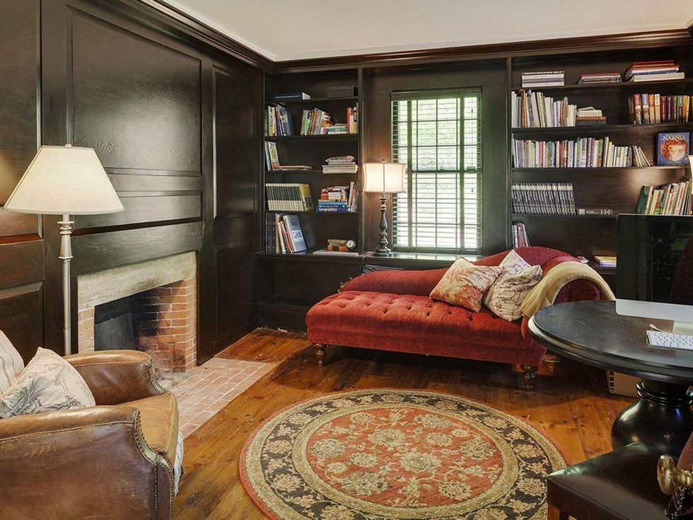 On the Market Renee Zellweger 1774 house in Connecticut September 2014 room