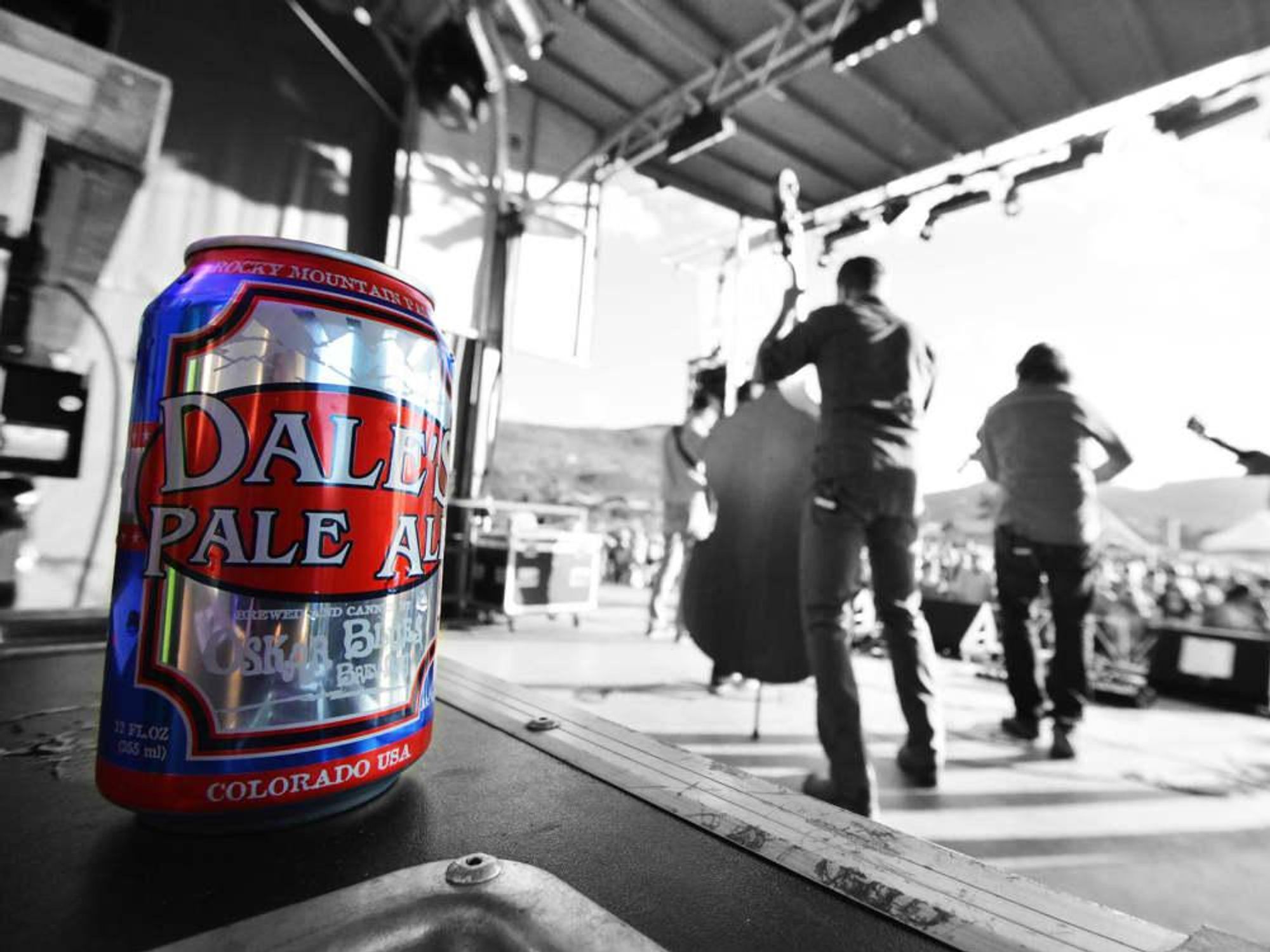 Oskar Blues Brewering Dale's Pale Ale beer can live music concert stage 2015