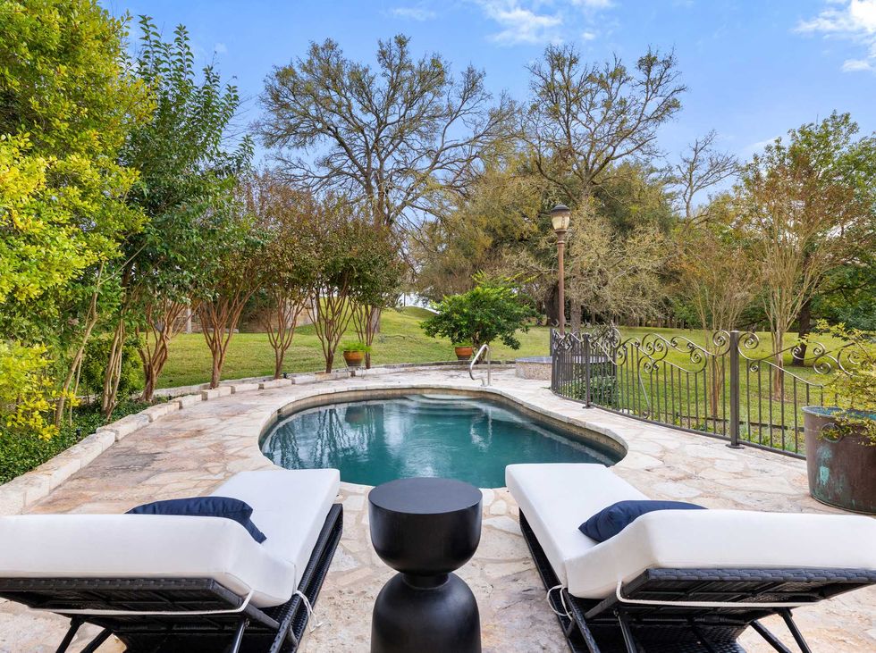 Oxbow Overlook estate