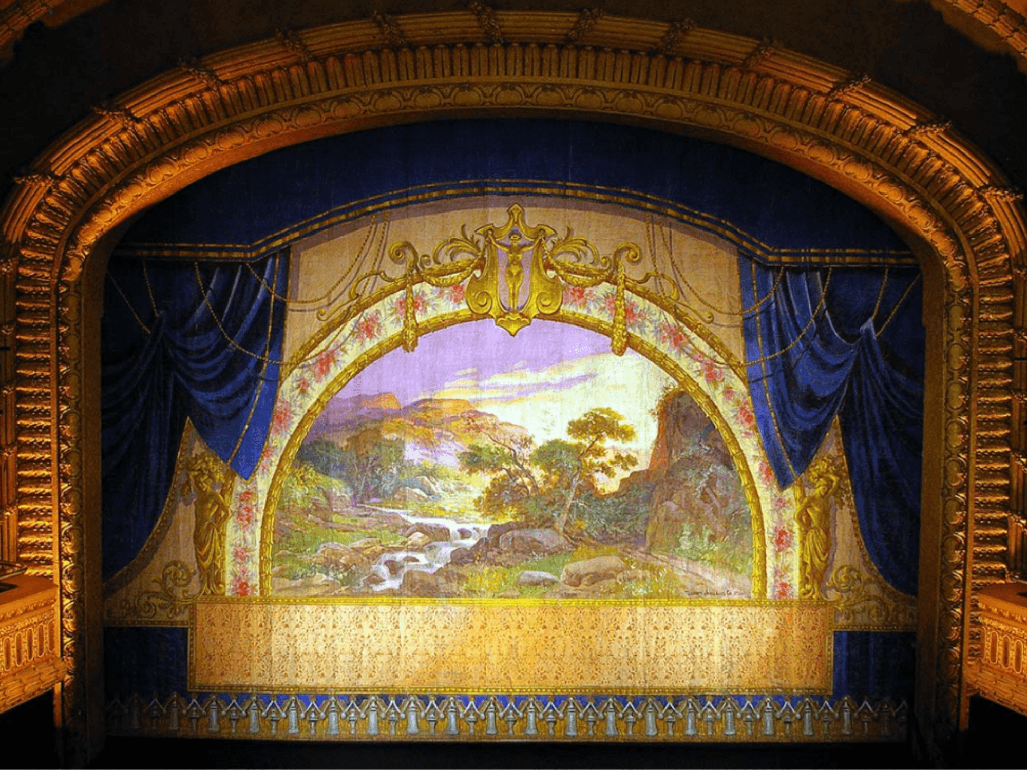 Paramount Theatre Austin fire curtain