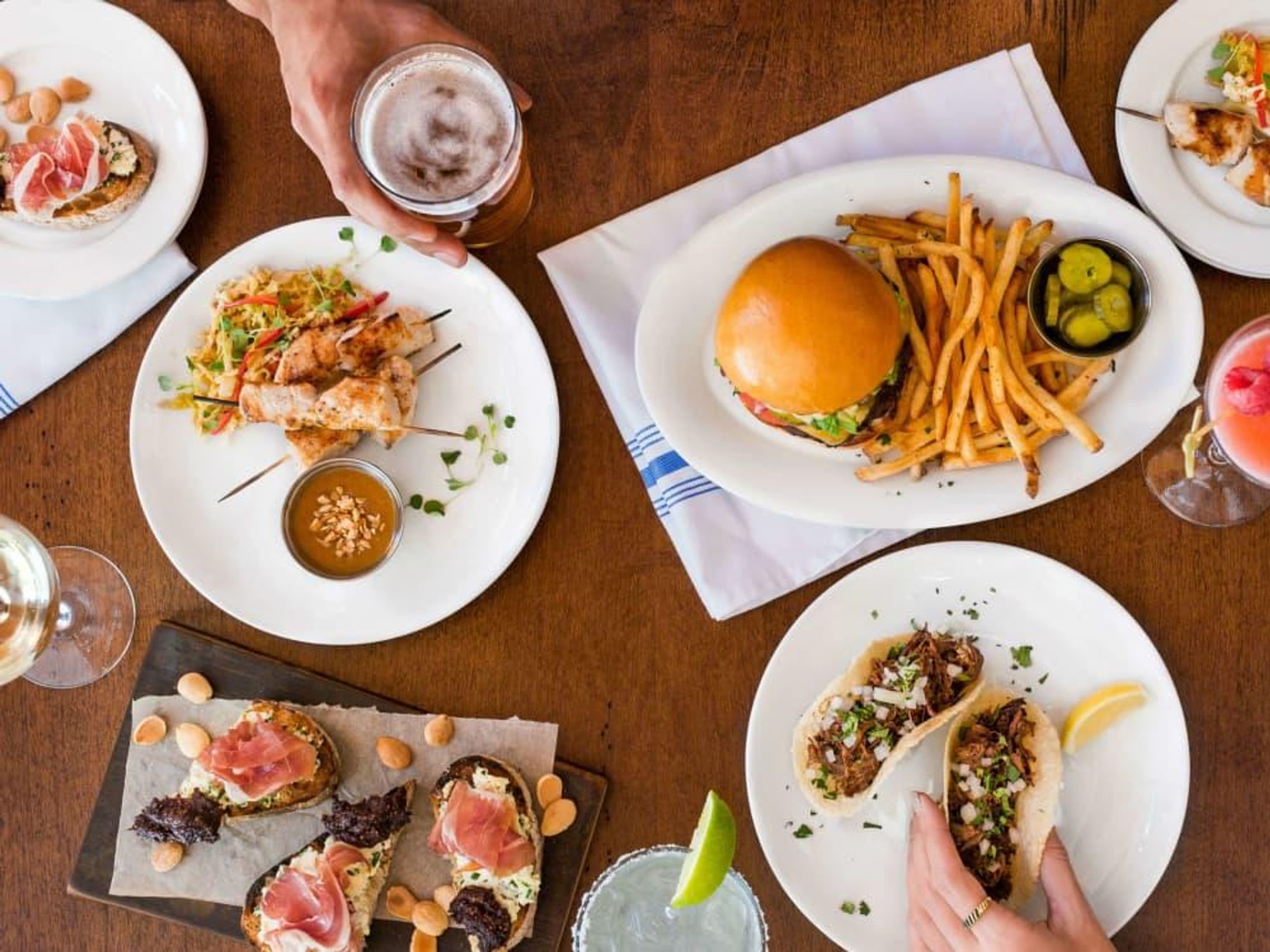 Paul Martin's American Grill happy hour