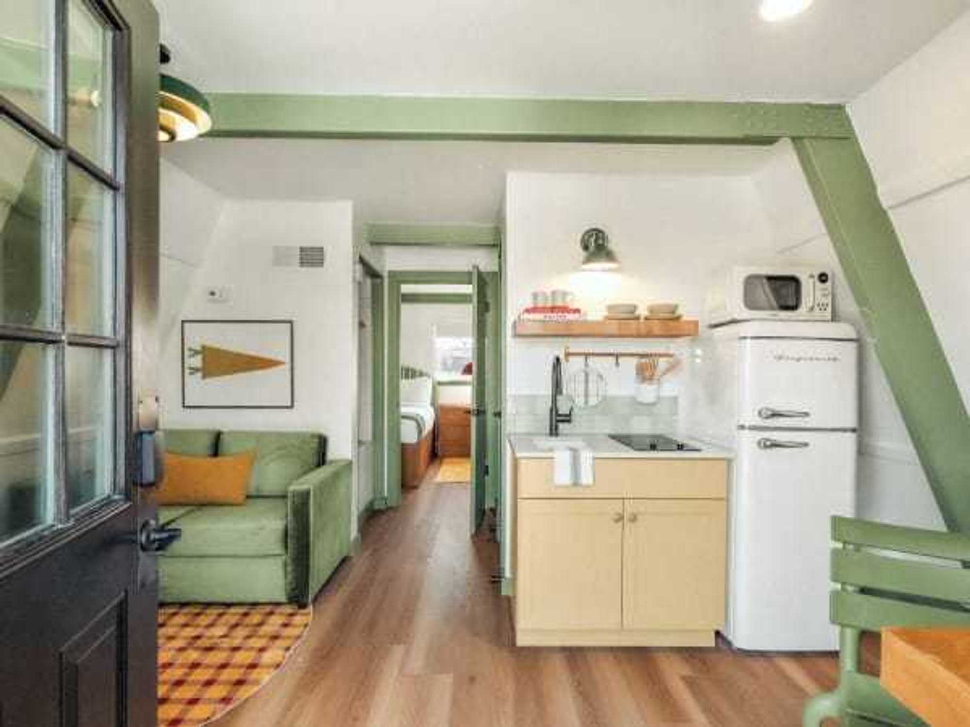 Petit Cowboy interior