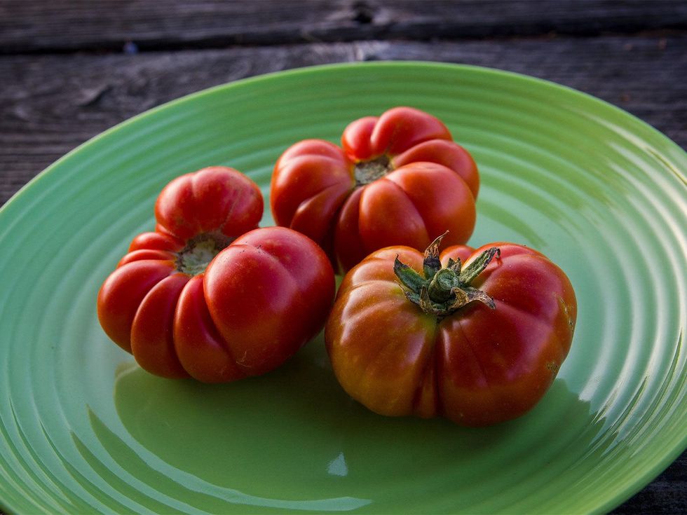 Photo of heirloom tomatoes