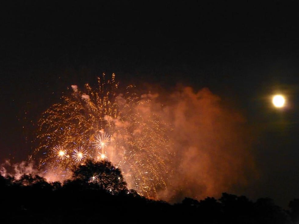 Queen's Jubilee, June 2012, fireworks, moon