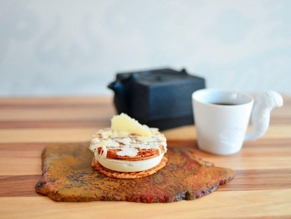 Qui restaurant Austin cheddar cheese ice cream sandwich