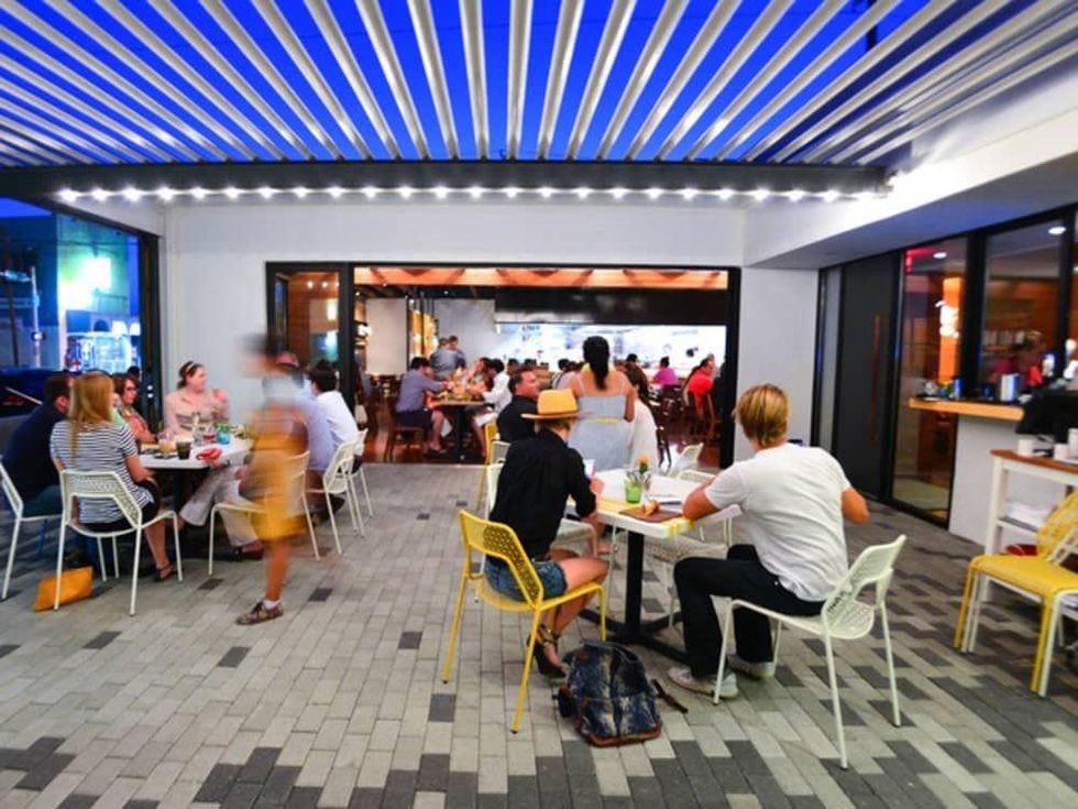 Qui restaurant Austin patio exterior