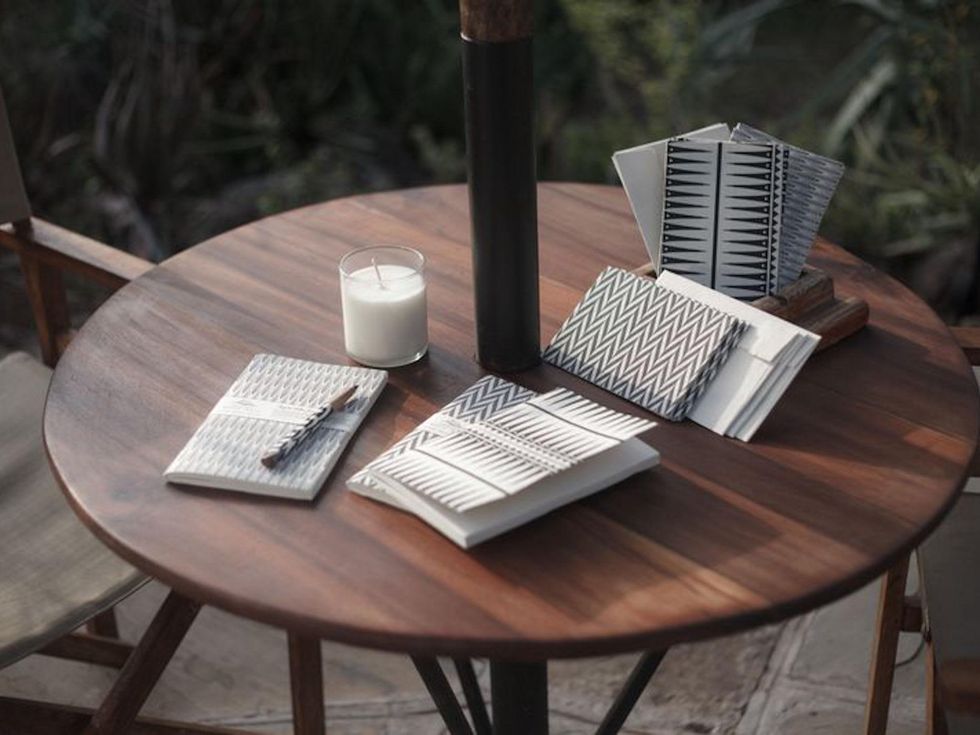 Raven + Lily Stationary