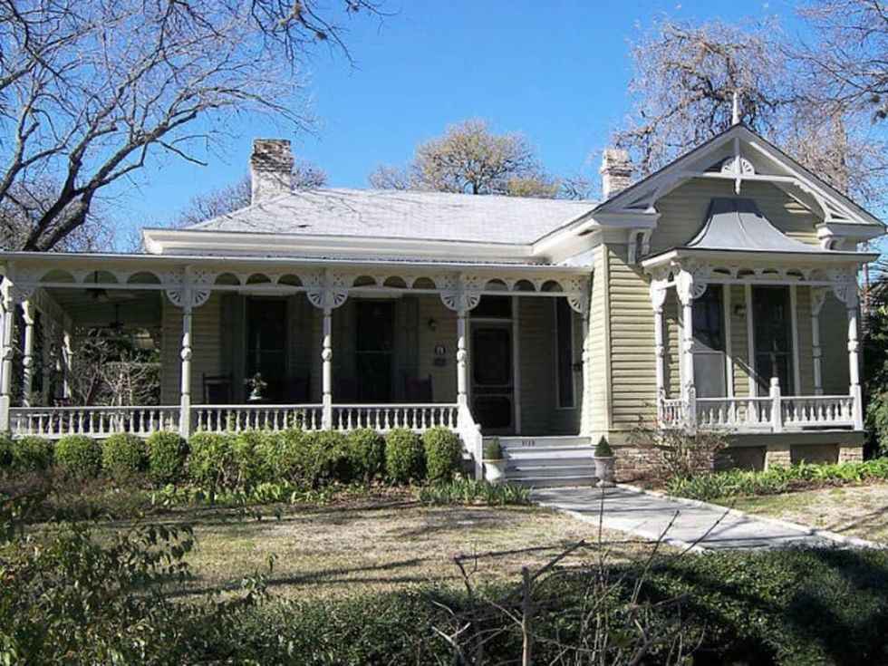 RentCafe 1881 Queen Anne home