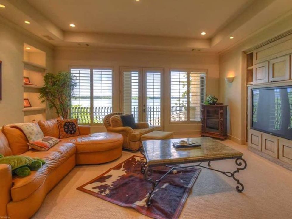 Rex Tillerson home at Horseshoe Bay, game room