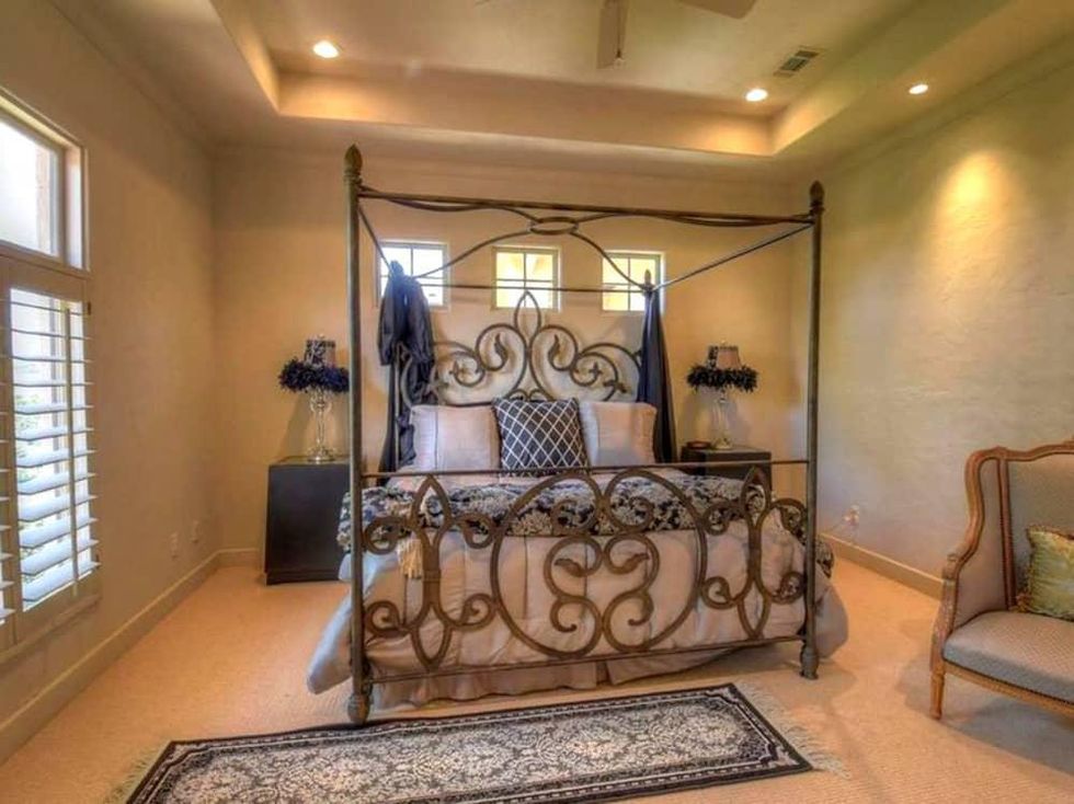 Rex Tillerson home at Horseshoe Bay, guest bedroom